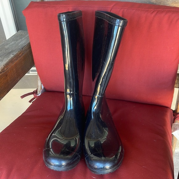 UGG rain boots - Picture 1 of 3